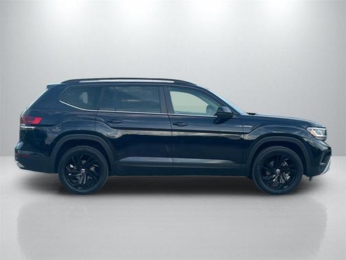 2022 Volkswagen Atlas 2.0T SE w/Technology 4MOTION
