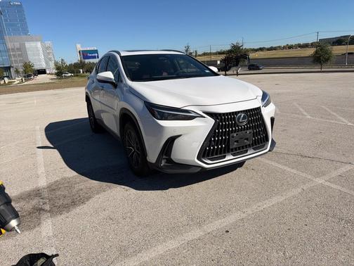 2022 Lexus NX 350h Premium