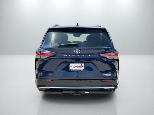 Blueprint 2023 Toyota Sienna Platinum 7 Passenger