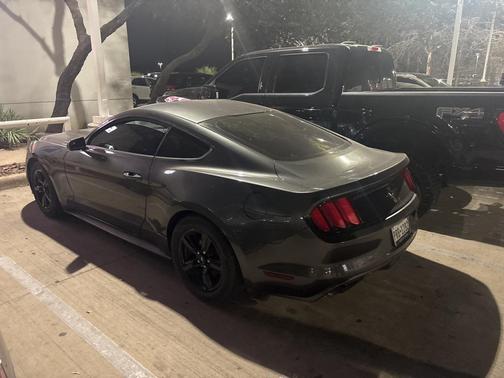 2017 Ford Mustang V6
