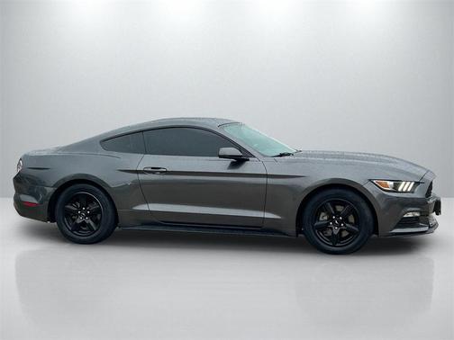 2017 Ford Mustang V6