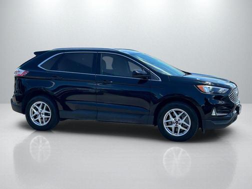 Agate Black Metallic 2024 Ford Edge SEL