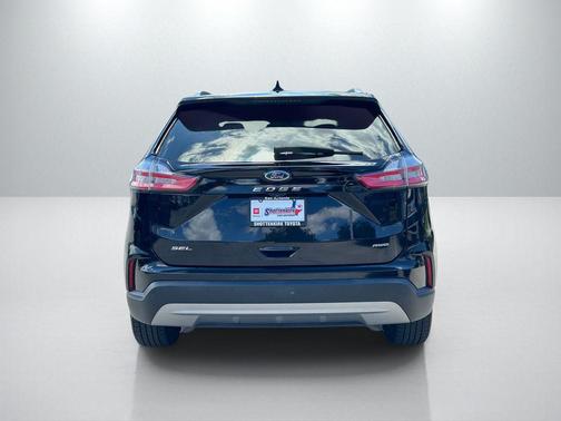 Agate Black Metallic 2024 Ford Edge SEL