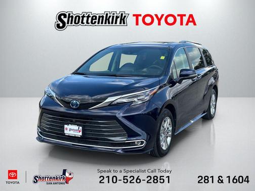 Midnight Black Metallic 2024 Toyota Sienna Platinum