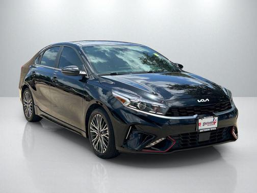 Aurora Black 2022 Kia Forte GT-Line