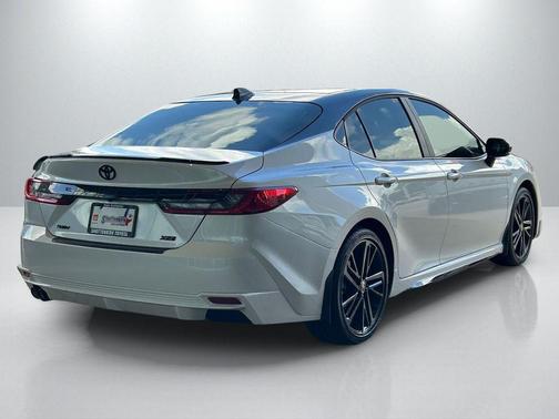 Pear 2026 Toyota Camry XSE
