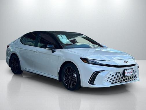 Pear 2026 Toyota Camry XSE