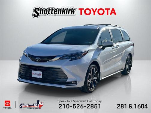 2025 Toyota Sienna Platinum