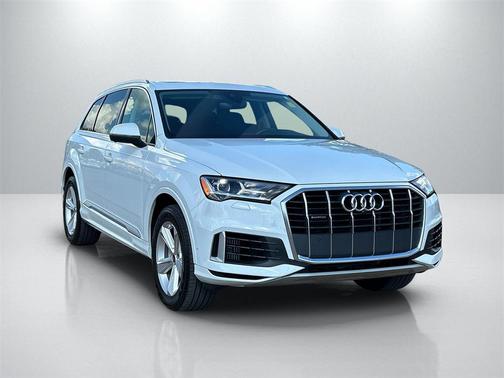 2022 Audi Q7 55 Premium