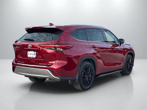 2022 Toyota Highlander Platinum