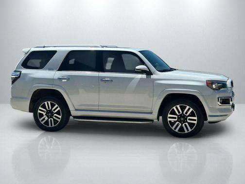 Blizzard Pearl 2019 Toyota 4Runner Limited