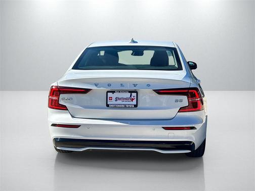 2024 Volvo S60 B5 Core Dark Theme