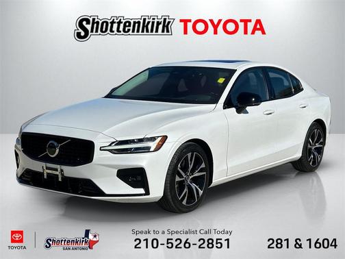 2024 Volvo S60 B5 Core Dark Theme