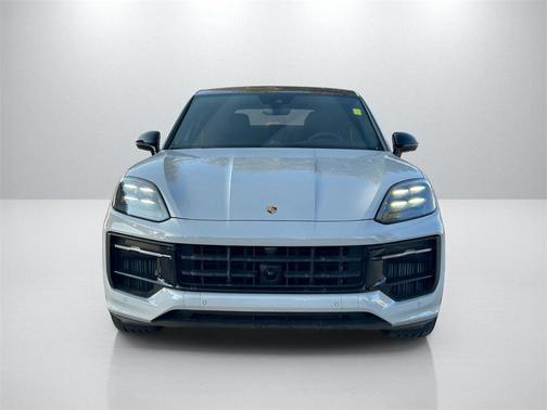 2025 Porsche Cayenne GTS