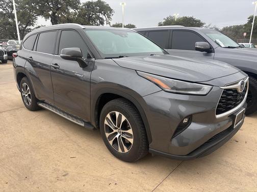 2021 Toyota Highlander Hybrid XLE