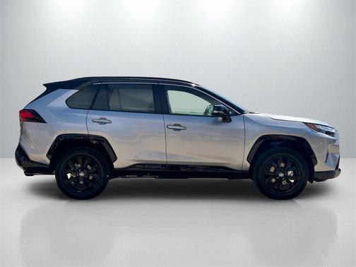 2025 Toyota RAV4 Hybrid SE