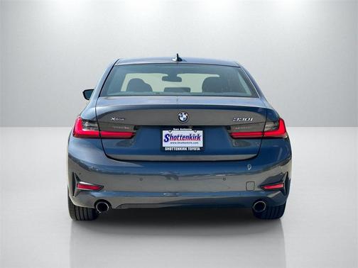 2021 BMW 330 xDrive