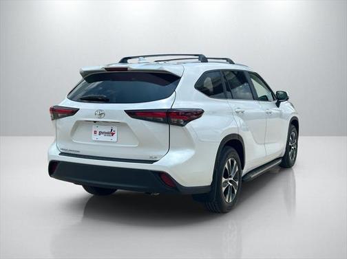 2025 Toyota Highlander XLE