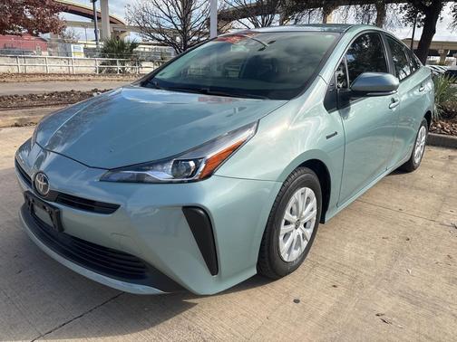 2022 Toyota Prius L