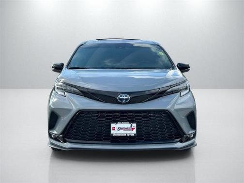 2025 Toyota Sienna XSE 7 Passenger
