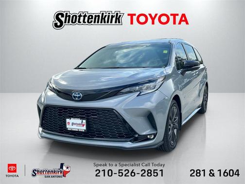 2025 Toyota Sienna XSE 7 Passenger