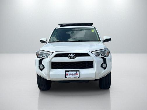 Super White 2019 Toyota 4Runner SR5