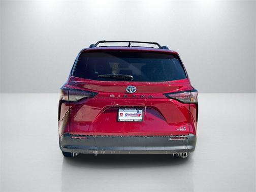 2023 Toyota Sienna LE