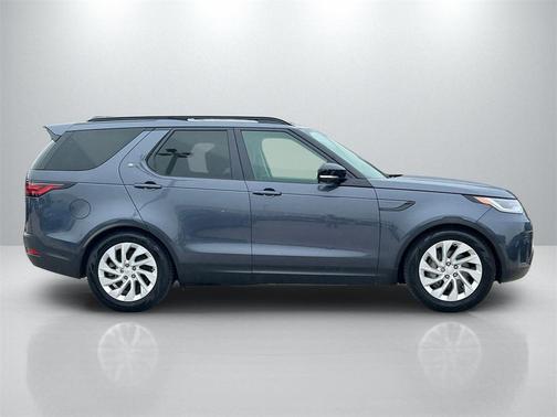 2024 Land Rover Discovery P300 S