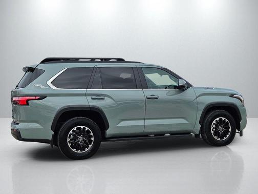 2025 Toyota Sequoia SR5