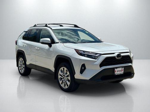 Wind Chill Pearl 2025 Toyota RAV4 XLE Premium