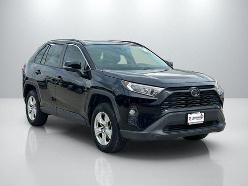 Midnight Black Metallic 2019 Toyota RAV4 XLE