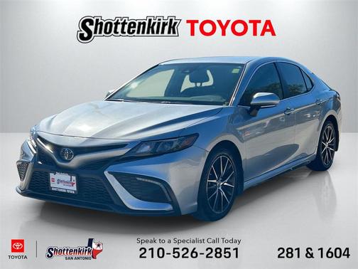 2024 Toyota Camry SE