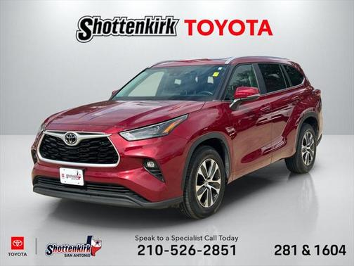 2023 Toyota Highlander XLE