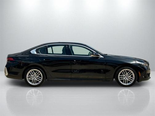2024 BMW 530 i xDrive