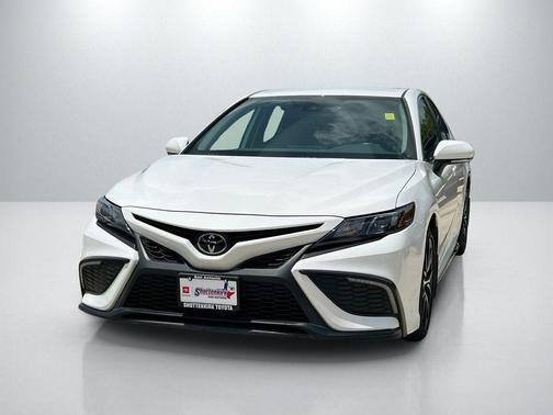 Ice Cap 2024 Toyota Camry SE