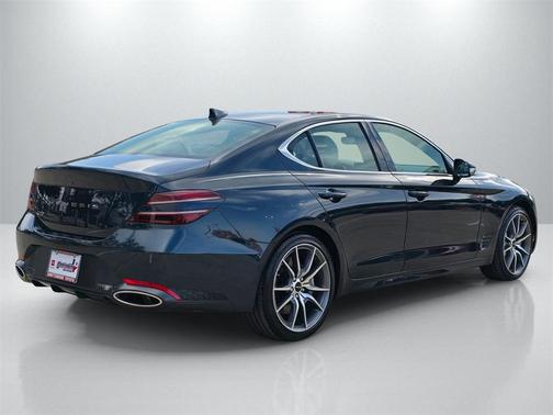 2024 Genesis G70 2.5T RWD