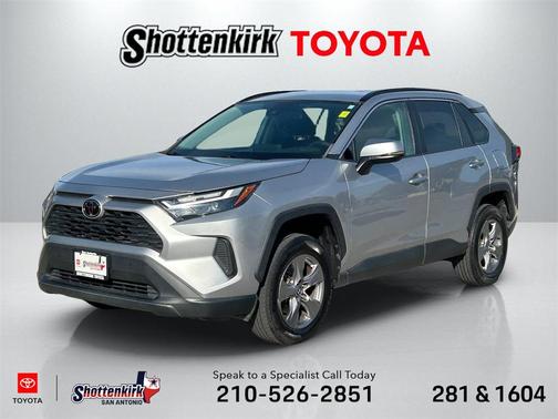 2022 Toyota RAV4 XLE