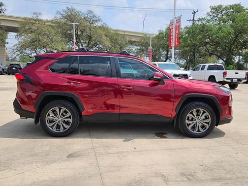 2023 Toyota RAV4 Hybrid XLE Premium