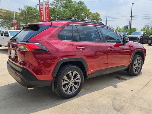 2023 Toyota RAV4 Hybrid XLE Premium