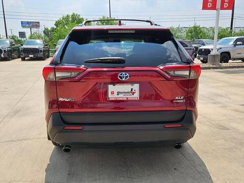 2023 Toyota RAV4 Hybrid XLE Premium