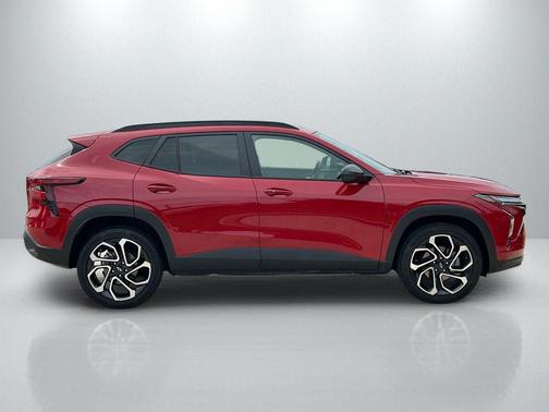 Apex Red 2026 Chevrolet Trax FWD 2RS
