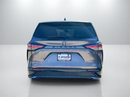 2022 Toyota Sienna XSE 7 Passenger