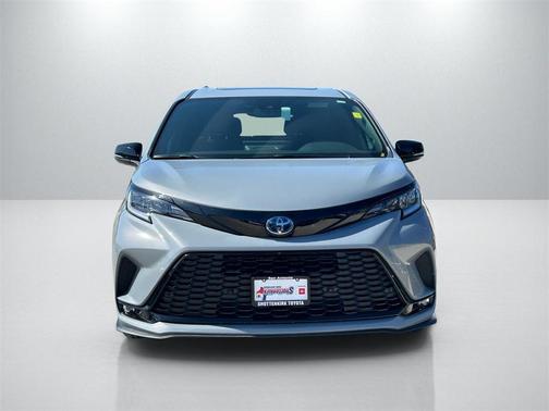 2025 Toyota Sienna XSE 7 Passenger