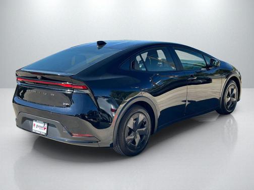 2025 Toyota Prius L