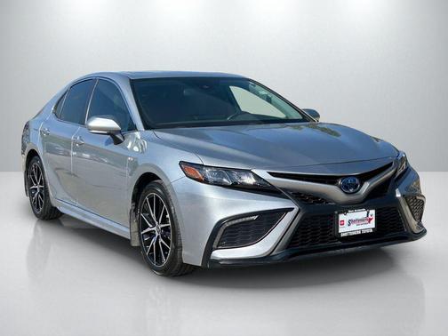 Celestial Silver Metallic 2023 Toyota Camry SE