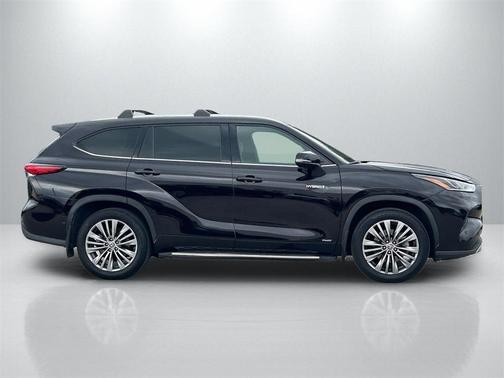 2021 Toyota Highlander Hybrid Platinum