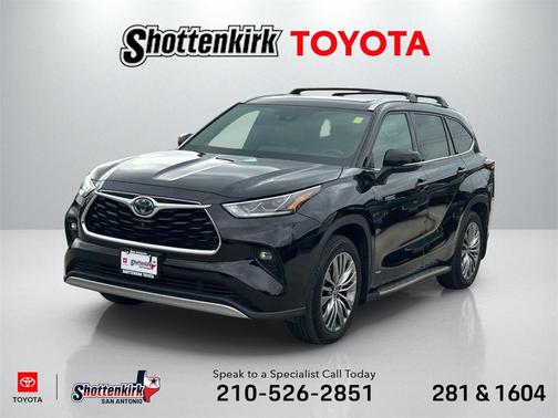 2021 Toyota Highlander Hybrid Platinum