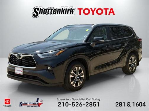 2023 Toyota Highlander XLE