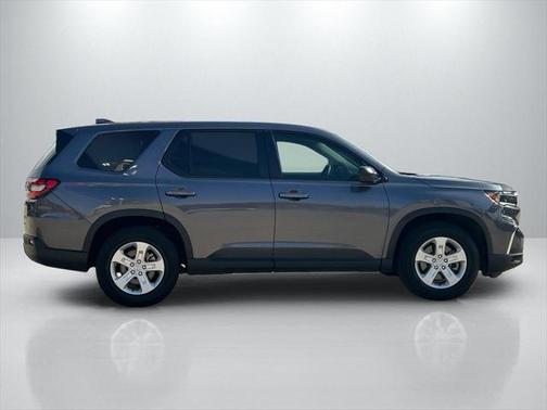 2023 Honda Pilot 2WD LX