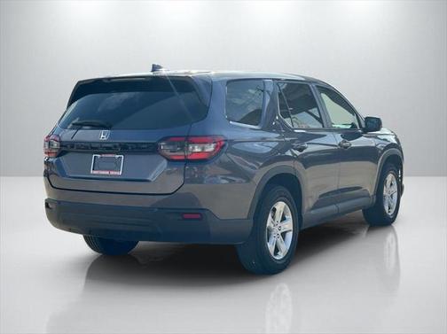 2023 Honda Pilot 2WD LX